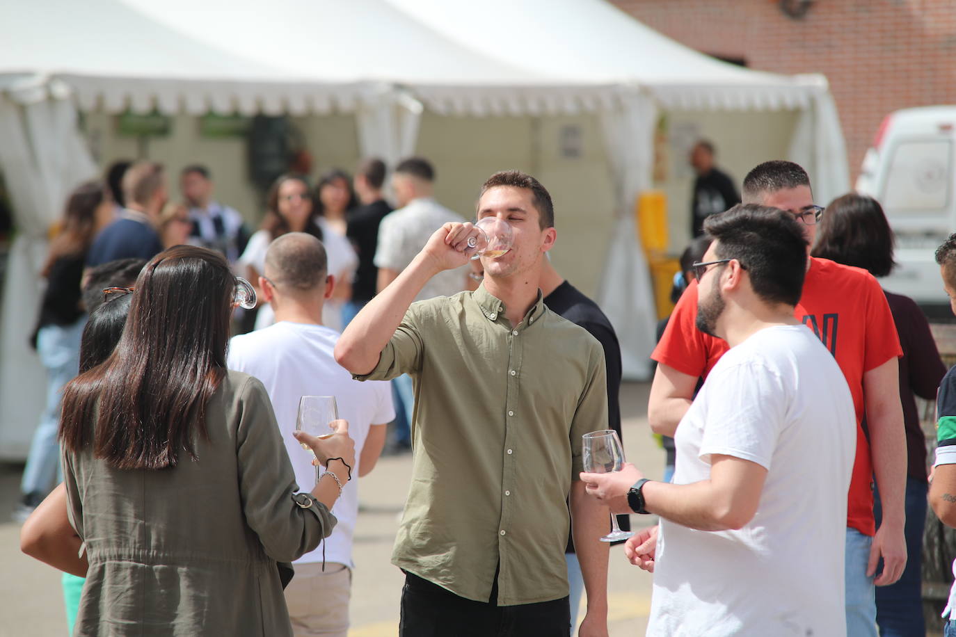 El municipio vallisoletano ha vivido una jornada festiva con toros y vino.