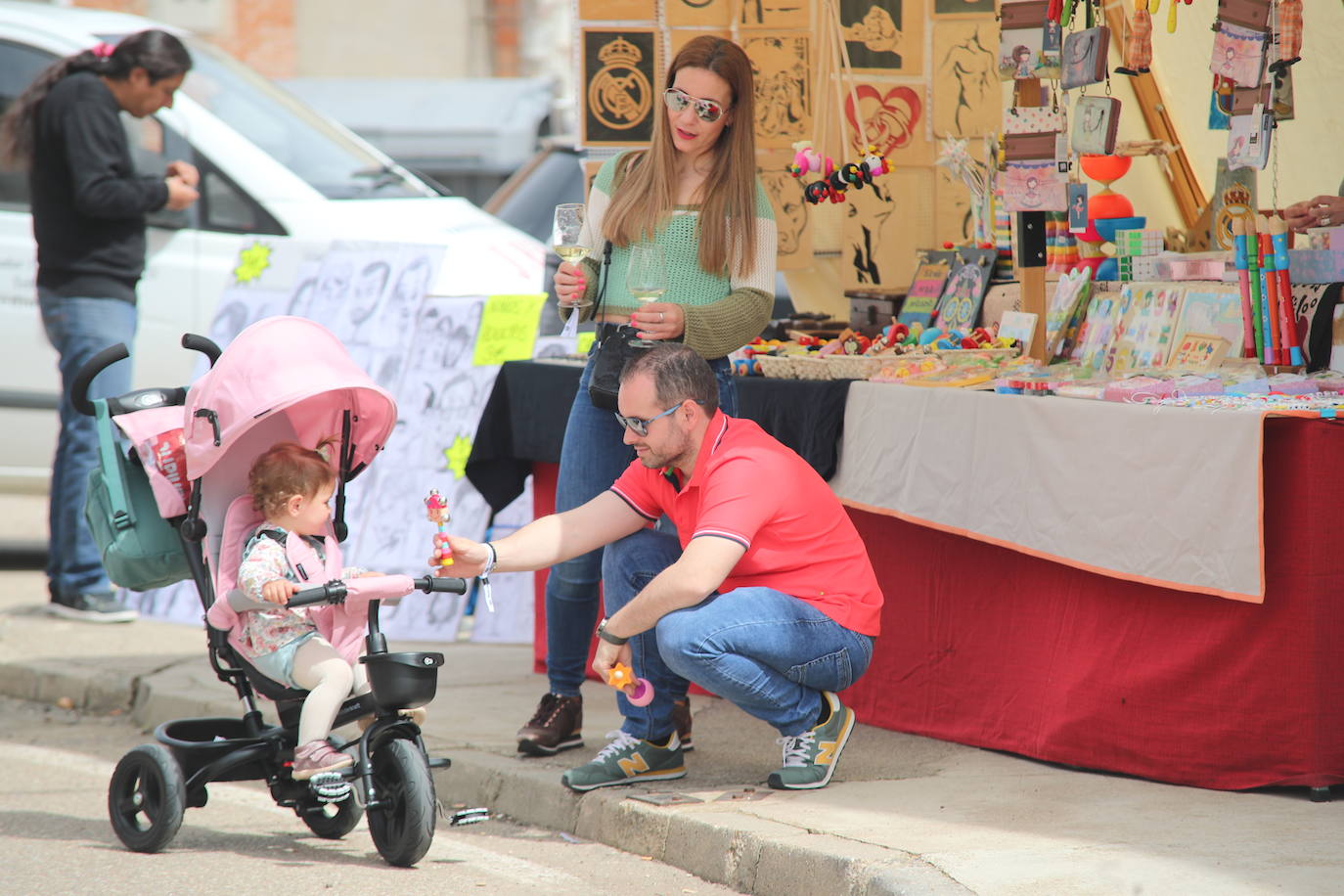 El municipio vallisoletano ha vivido una jornada festiva con toros y vino.