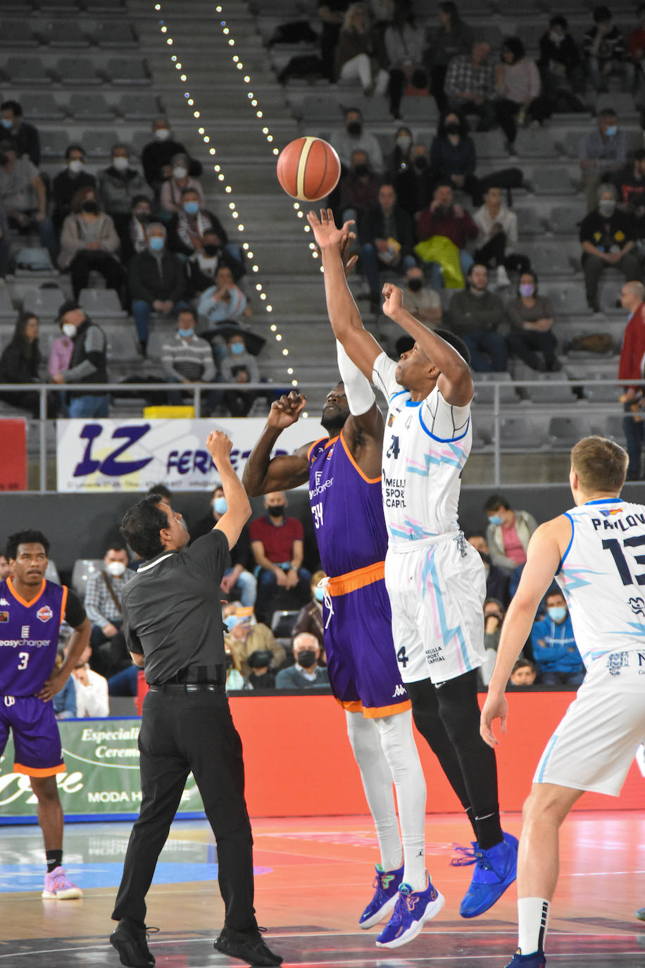 Fotos: El Palencia Baloncesto regresa a la victoria