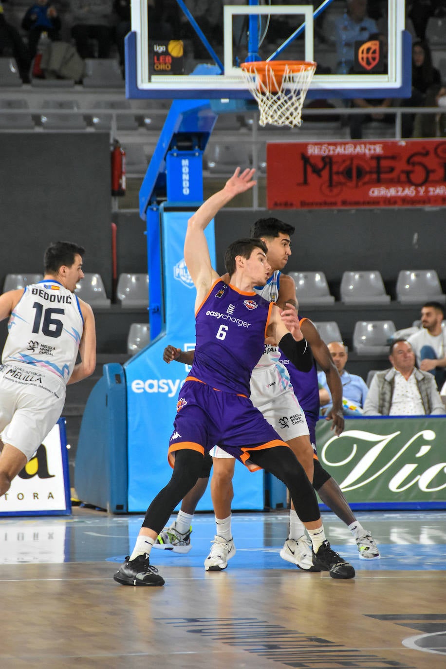 Fotos: El Palencia Baloncesto regresa a la victoria