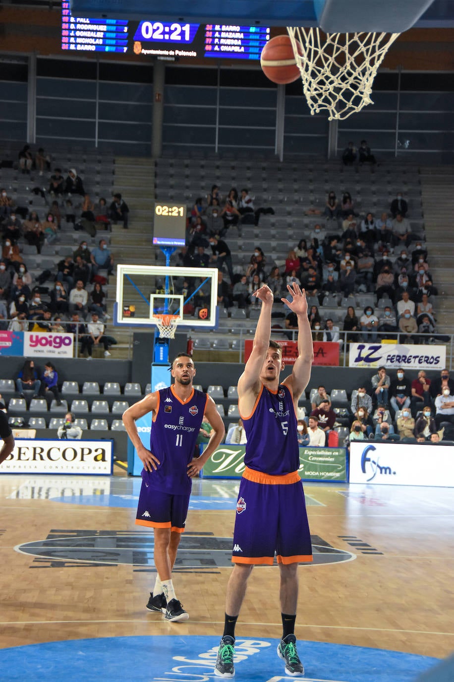 Fotos: El Palencia Baloncesto regresa a la victoria