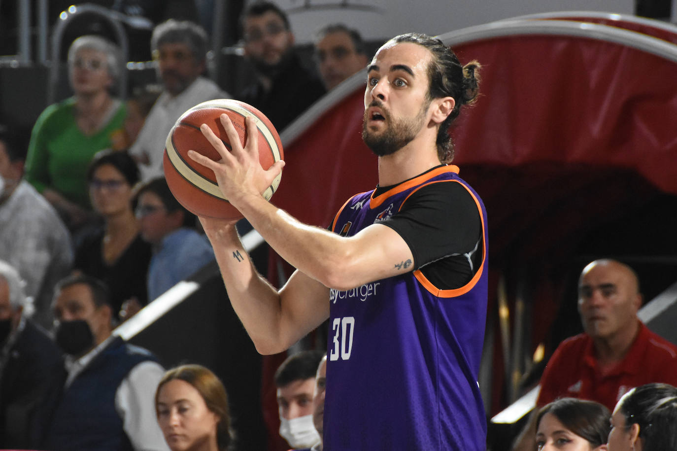 Fotos: El Palencia Baloncesto regresa a la victoria