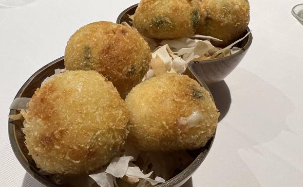 Croquetas de espinacas con parmesano de 5 Gustos. 