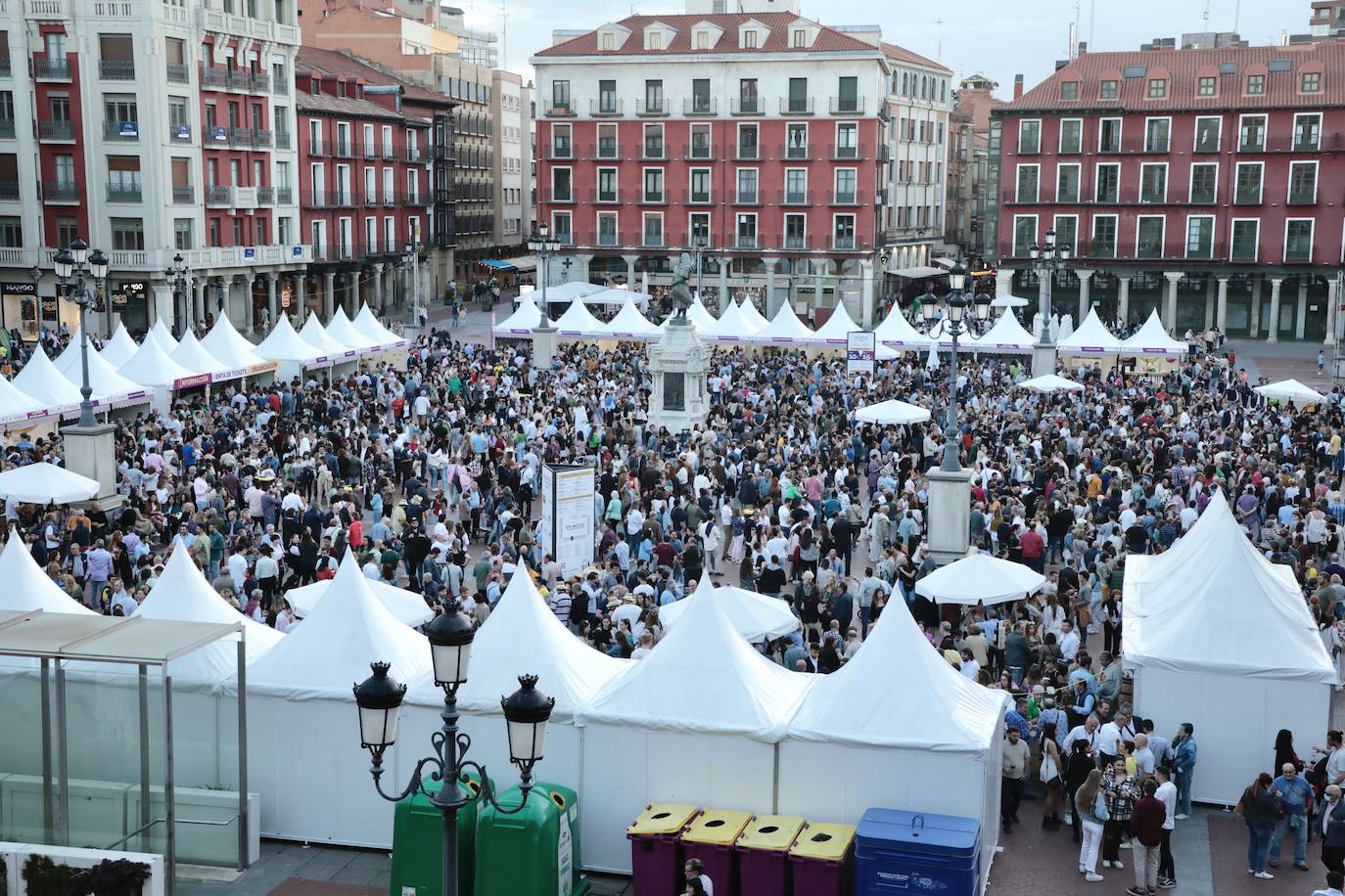 Tercera jornada de Valladolid. Plaza Mayor del Vino. 