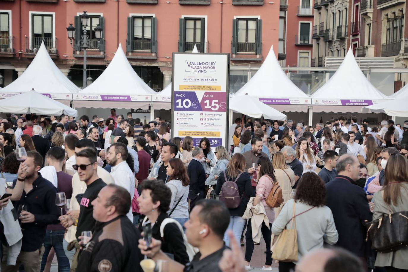 Fotos: Segunda jornada de Plaza Mayor del Vino en Valladolid (2/4)