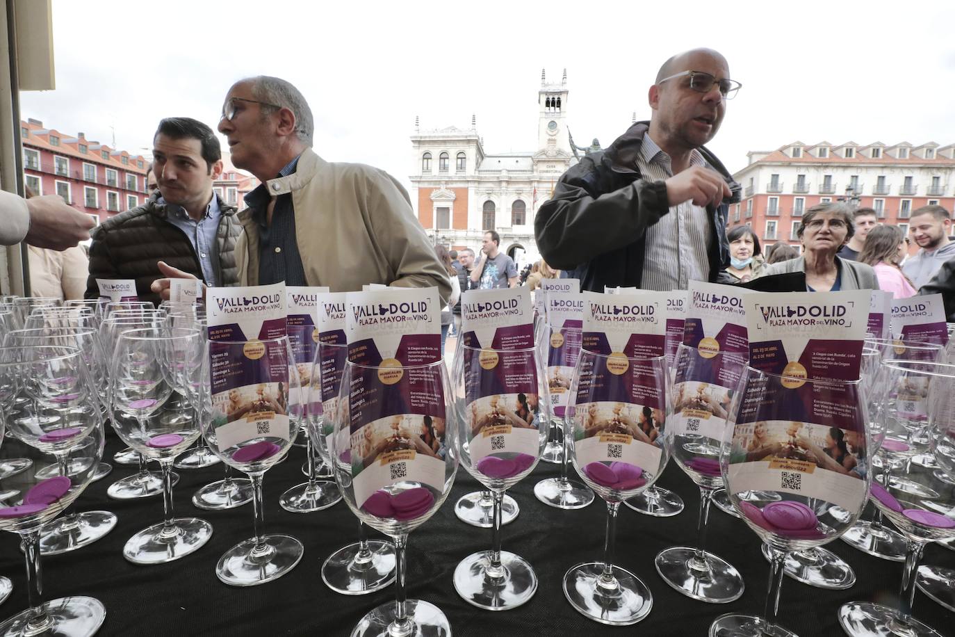 La jornada del lunes en la Plaza Mayor del Vino. 