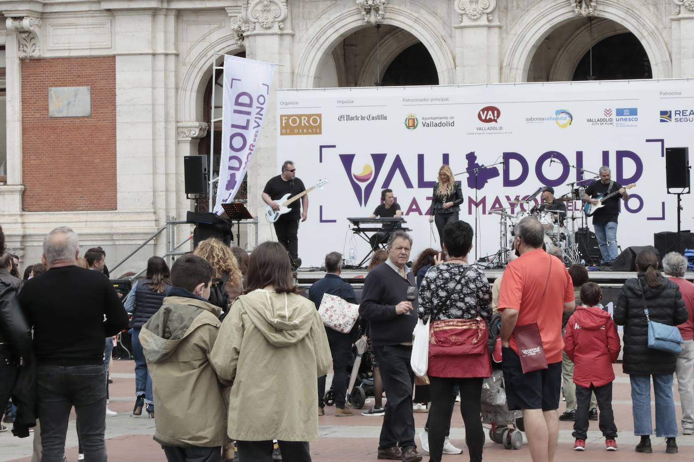 La jornada del lunes en la Plaza Mayor del Vino. 