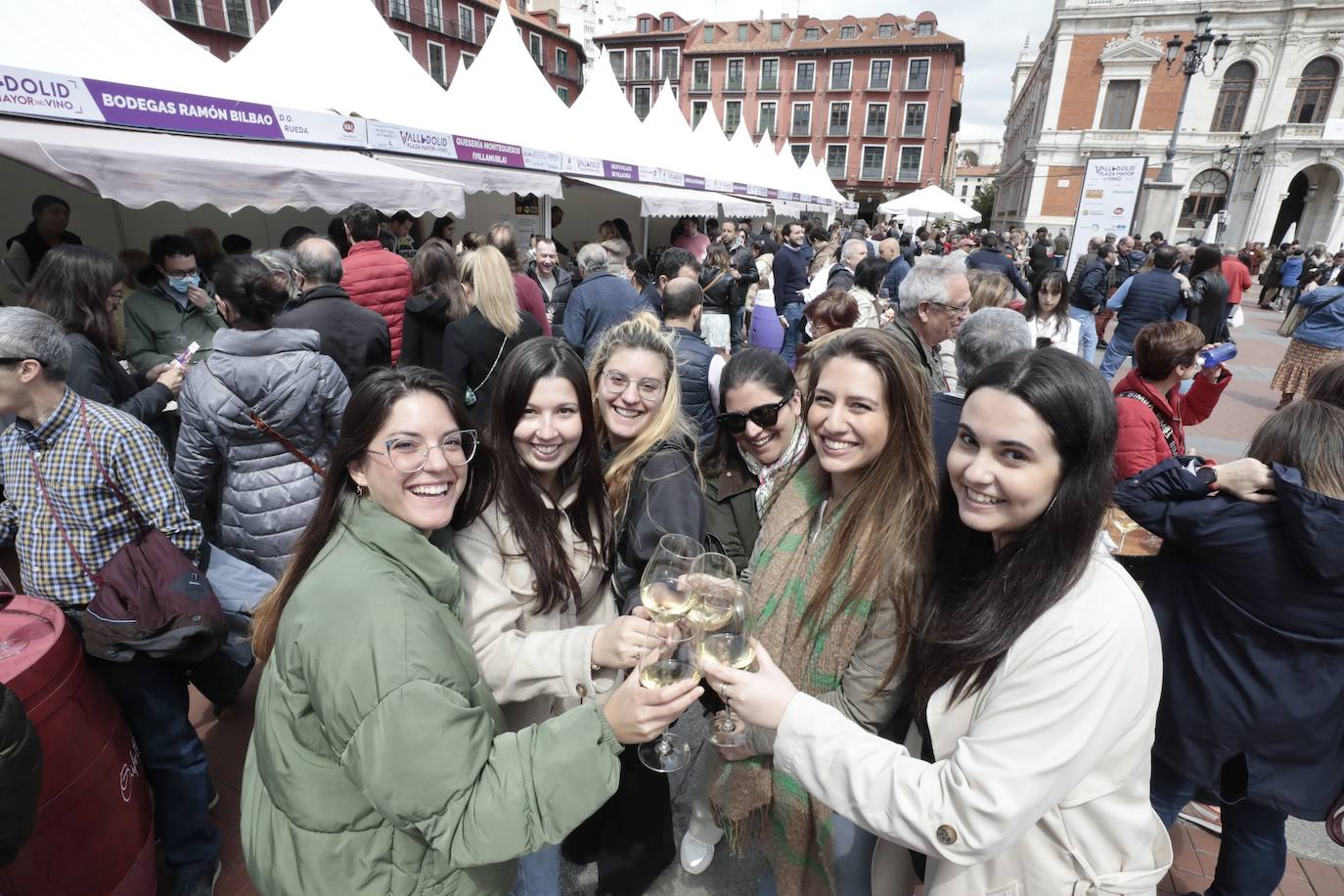 La jornada del lunes en la Plaza Mayor del Vino. 