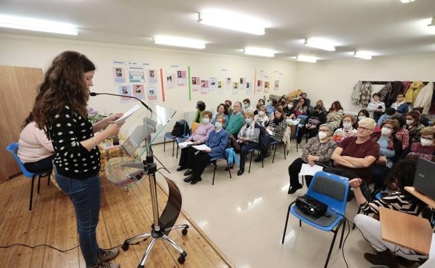 Homenaje a la escritora organizado por la Asociación de Mujeres de La Rondilla, el 26 de abril de este 2022. 