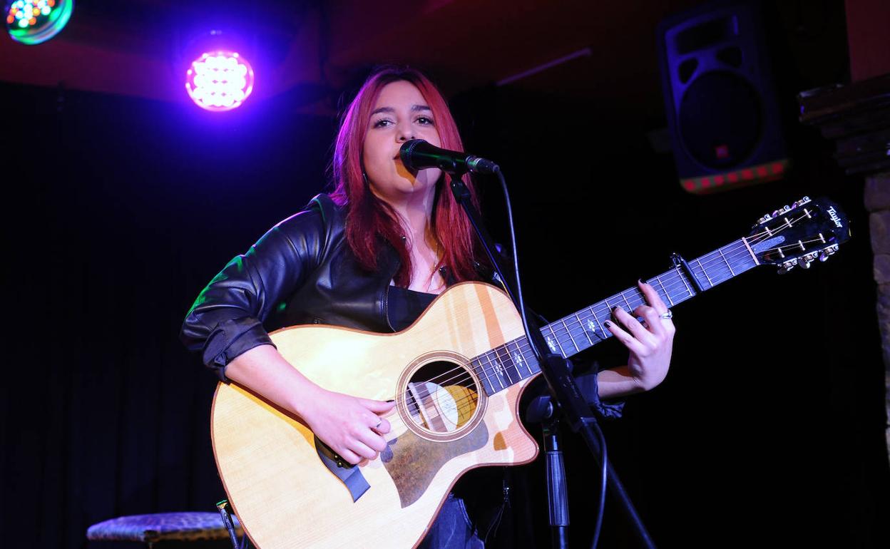 Marta Soto, en un momento del concierto en Valladolid. 