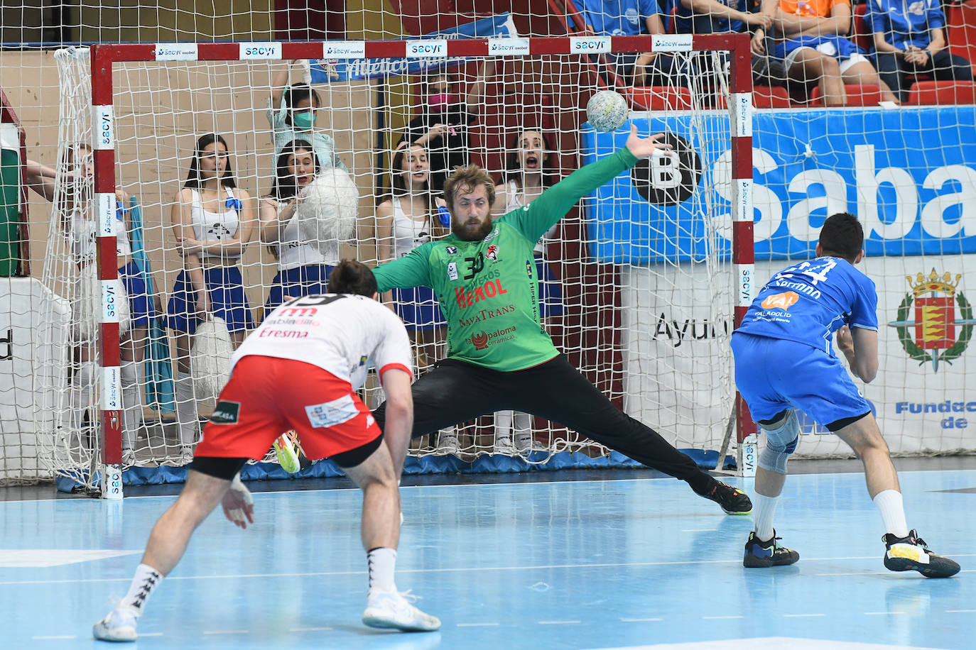 Fotos: Recoletas 28-28 Balonmano Nava (1/2)