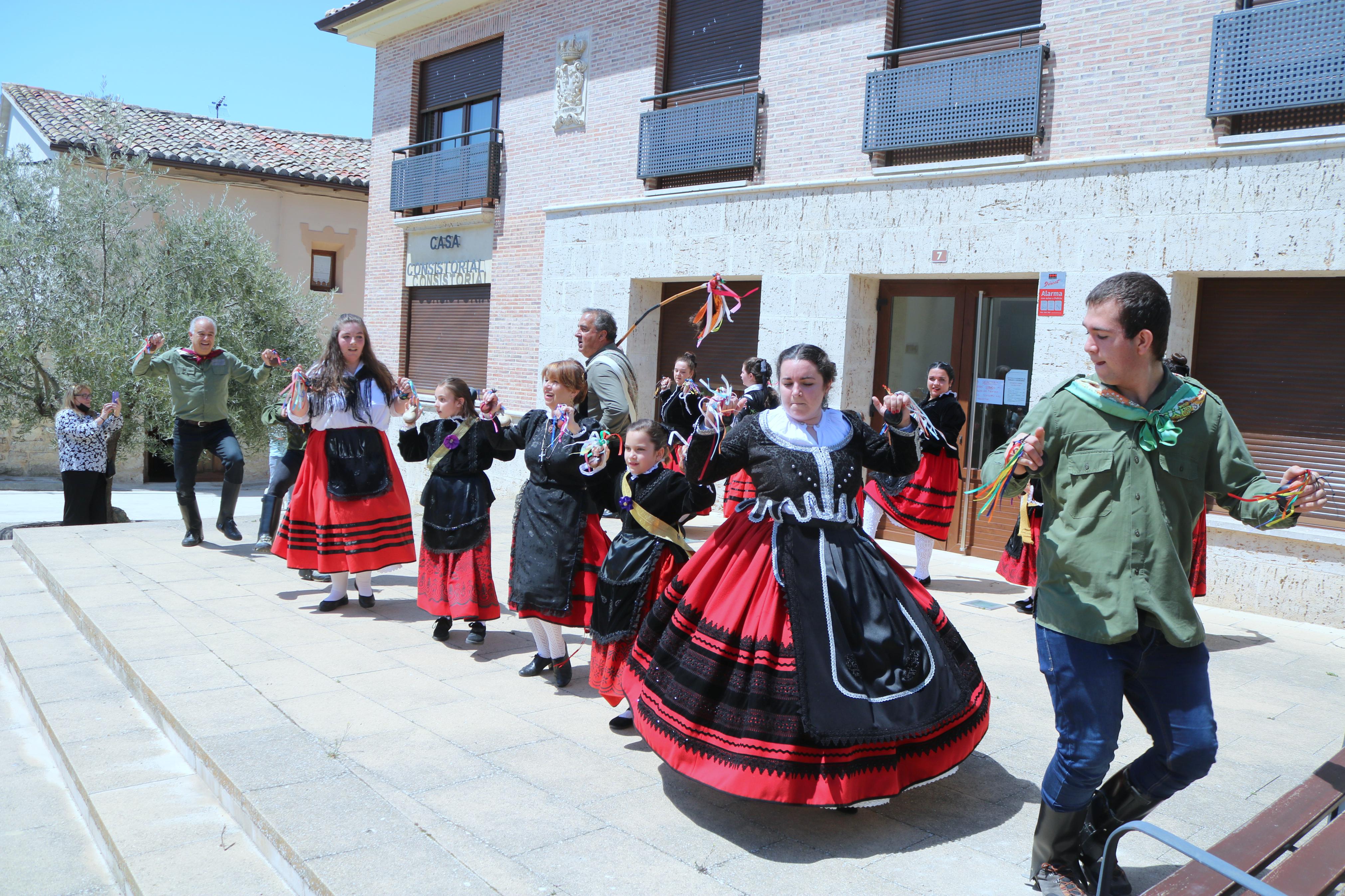 Los hornilleros danzaron en honor a San Miguel Arcángel