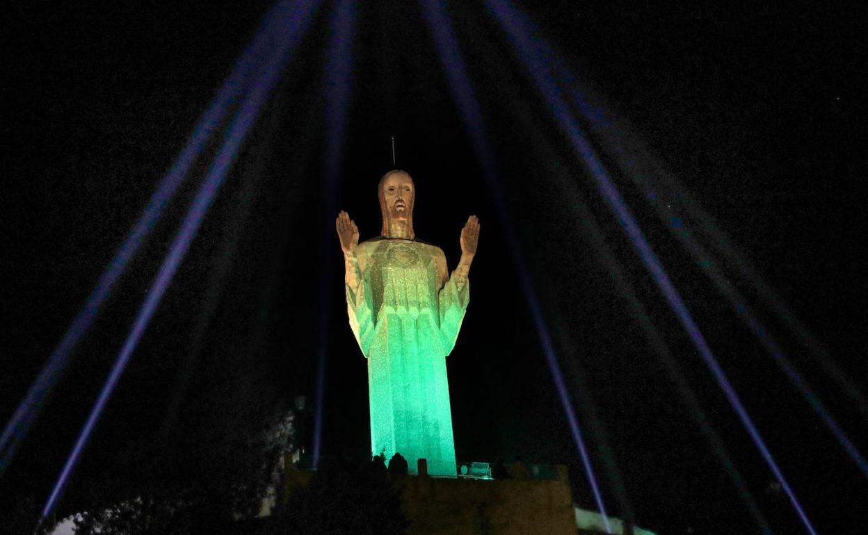 Celebración del Cristo del Otero y del de Brasil en su noventa aniversario.