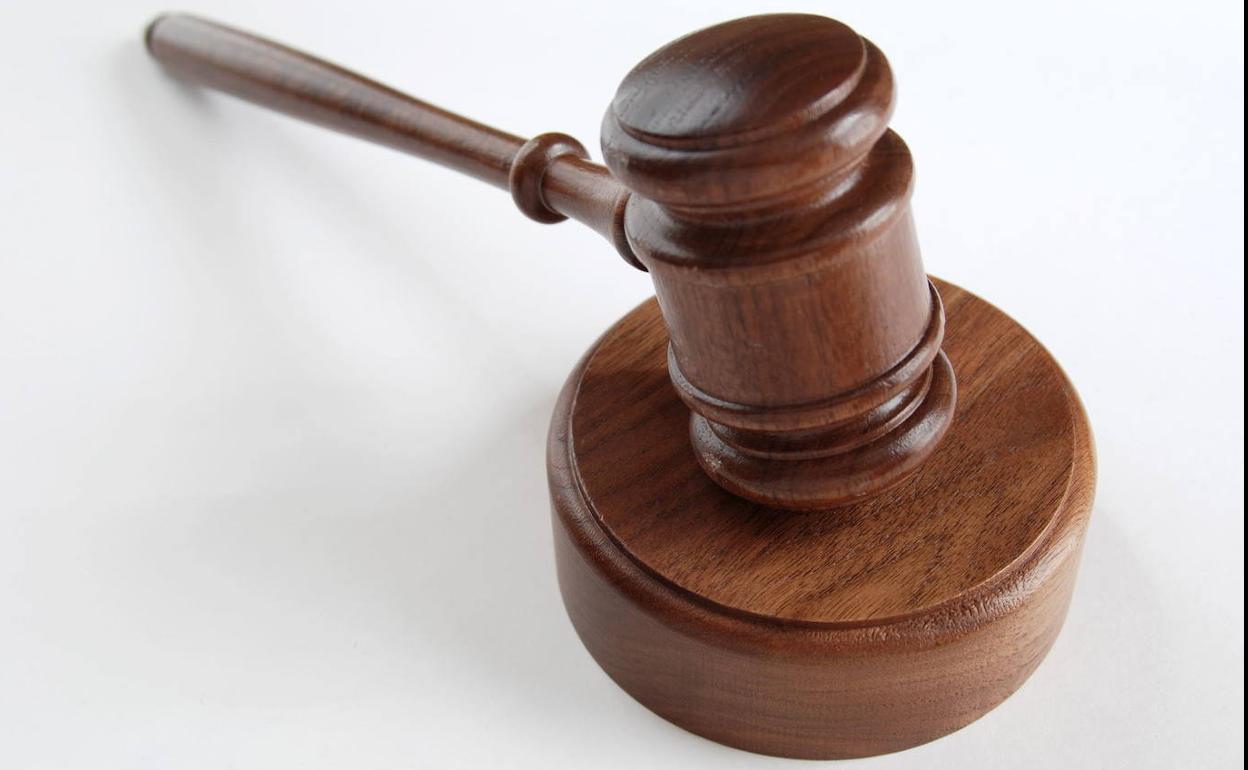 Acusan de usurpación a un exvoluntario de Protección Civil en Palencia que no devolvió el uniforme