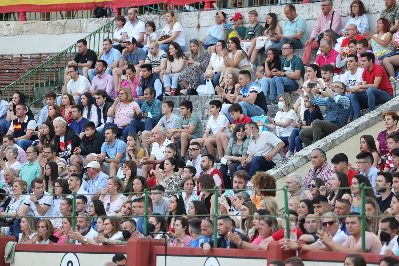 Fotos: Ambiente en la plaza de toros de Valladolid durante el concurso de cortes