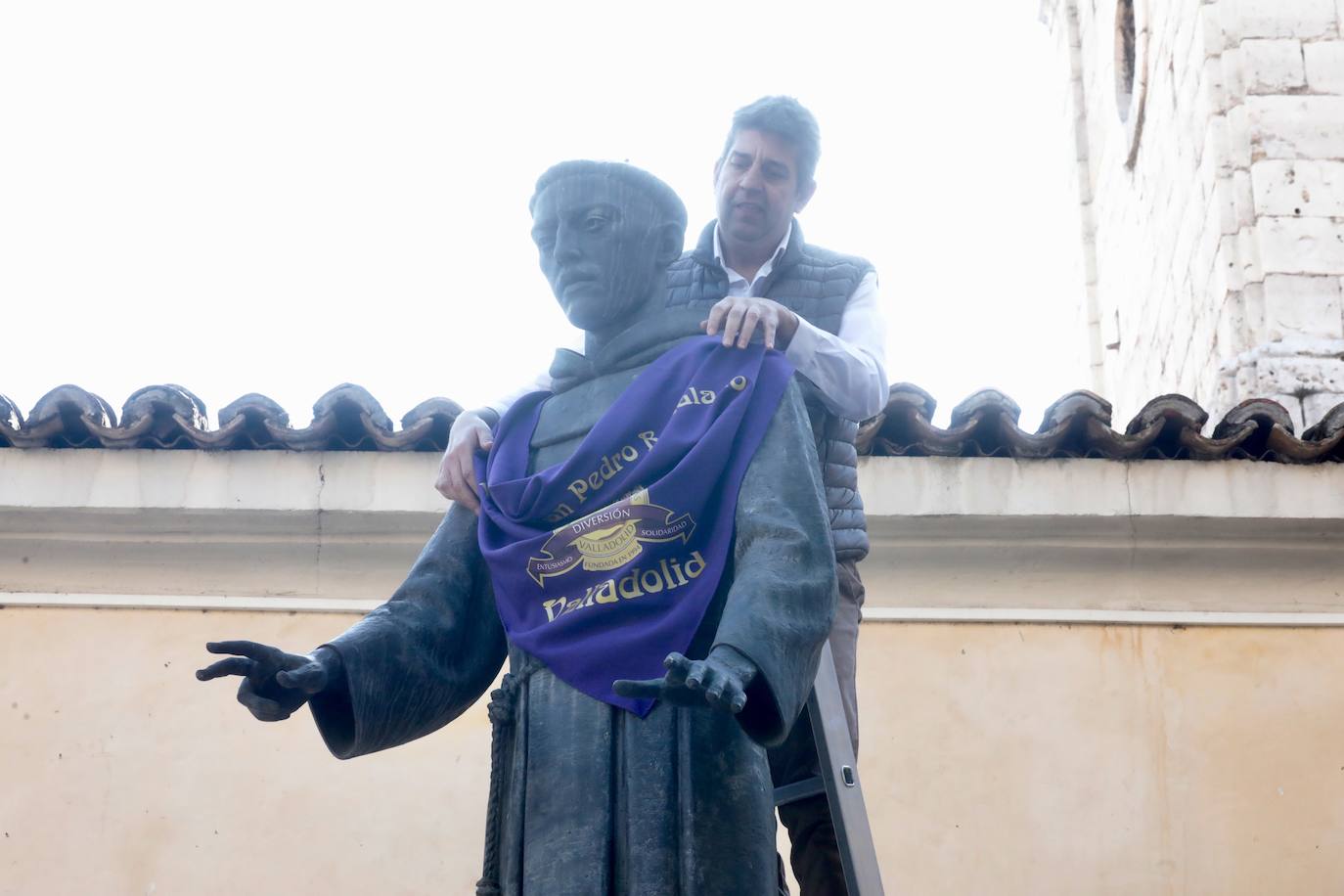 Fotos: Procesión y ofrenda floral a San Pedro Regalado en Valladolid