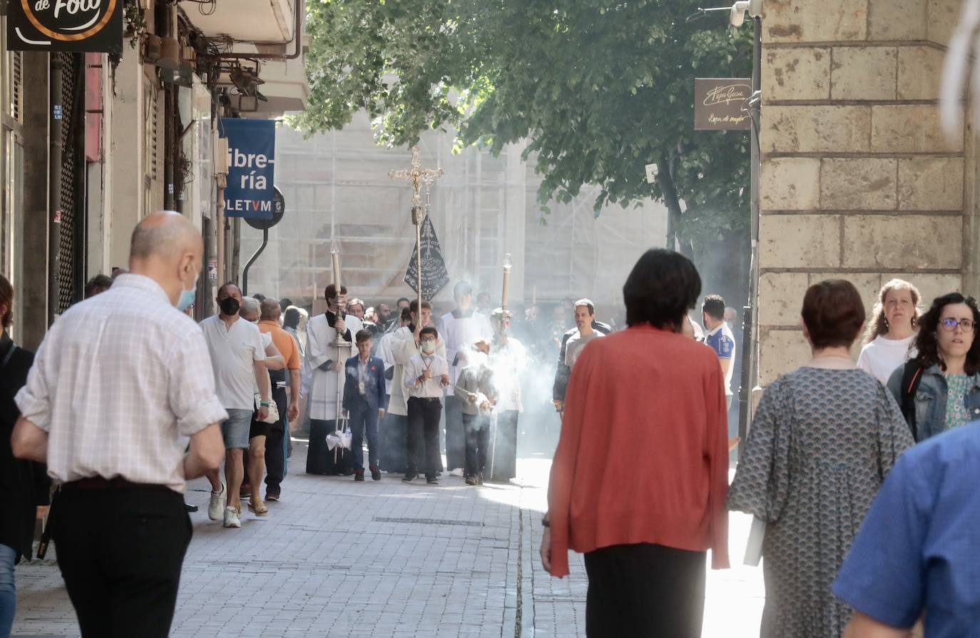 Fotos: Procesión y ofrenda floral a San Pedro Regalado en Valladolid