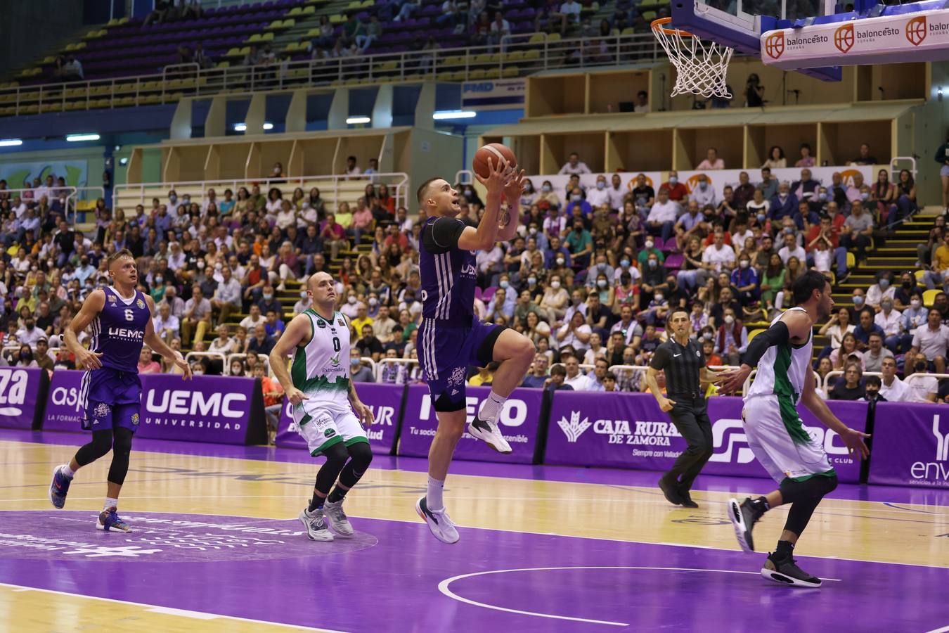 Fotos: Partido entre el Real Valladolid Baloncesto y el Cáceres (92-75)