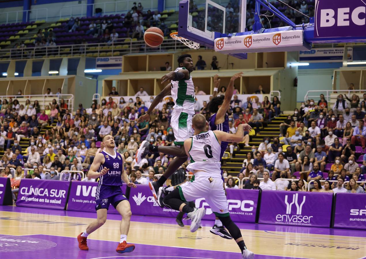 Fotos: Partido entre el Real Valladolid Baloncesto y el Cáceres (92-75)