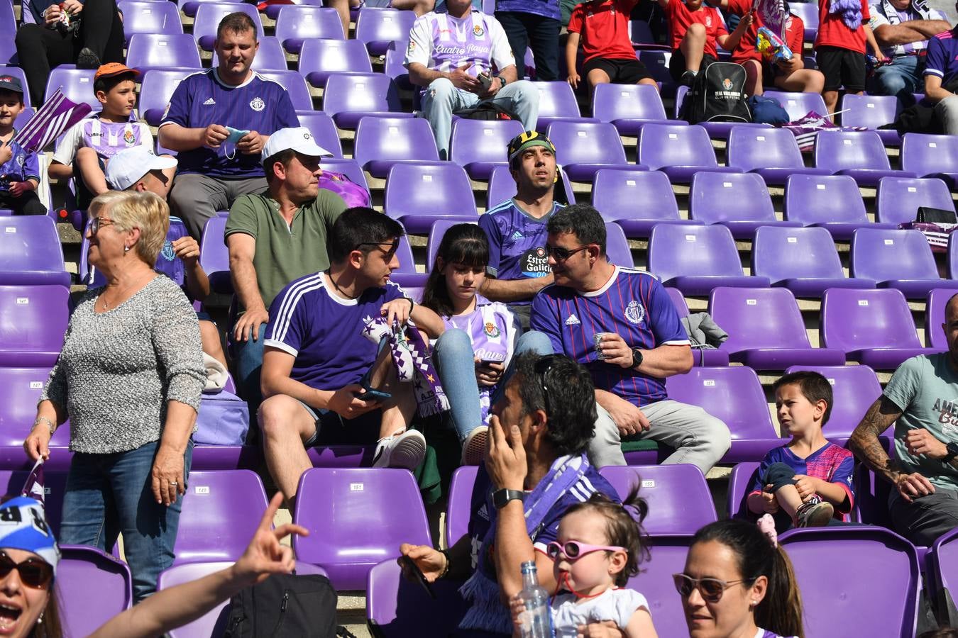 Fotos: Búscate en la grada del Zorrilla (2/6)