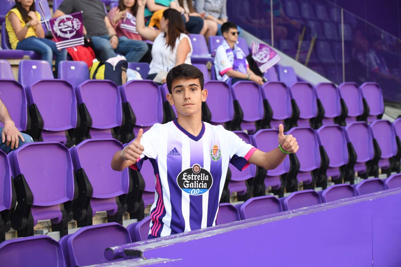 Fotos: Búscate en la grada del Zorrilla (2/6)