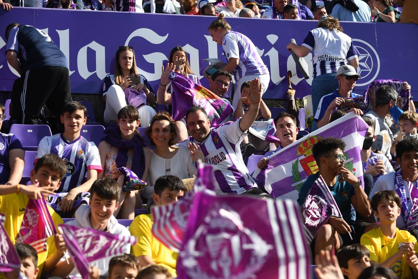 Fotos: Búscate en la grada del Zorrilla (2/6)