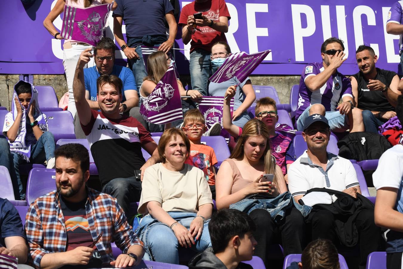 Fotos: Búscate en la grada del Zorrilla (6/6)