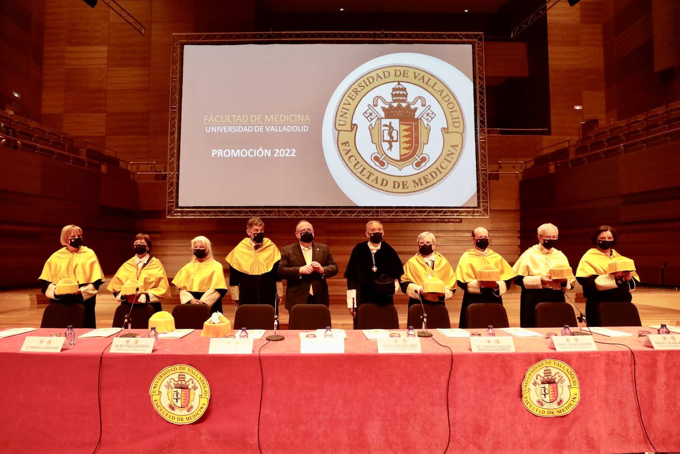 Diferentes momentos de la graduación. 