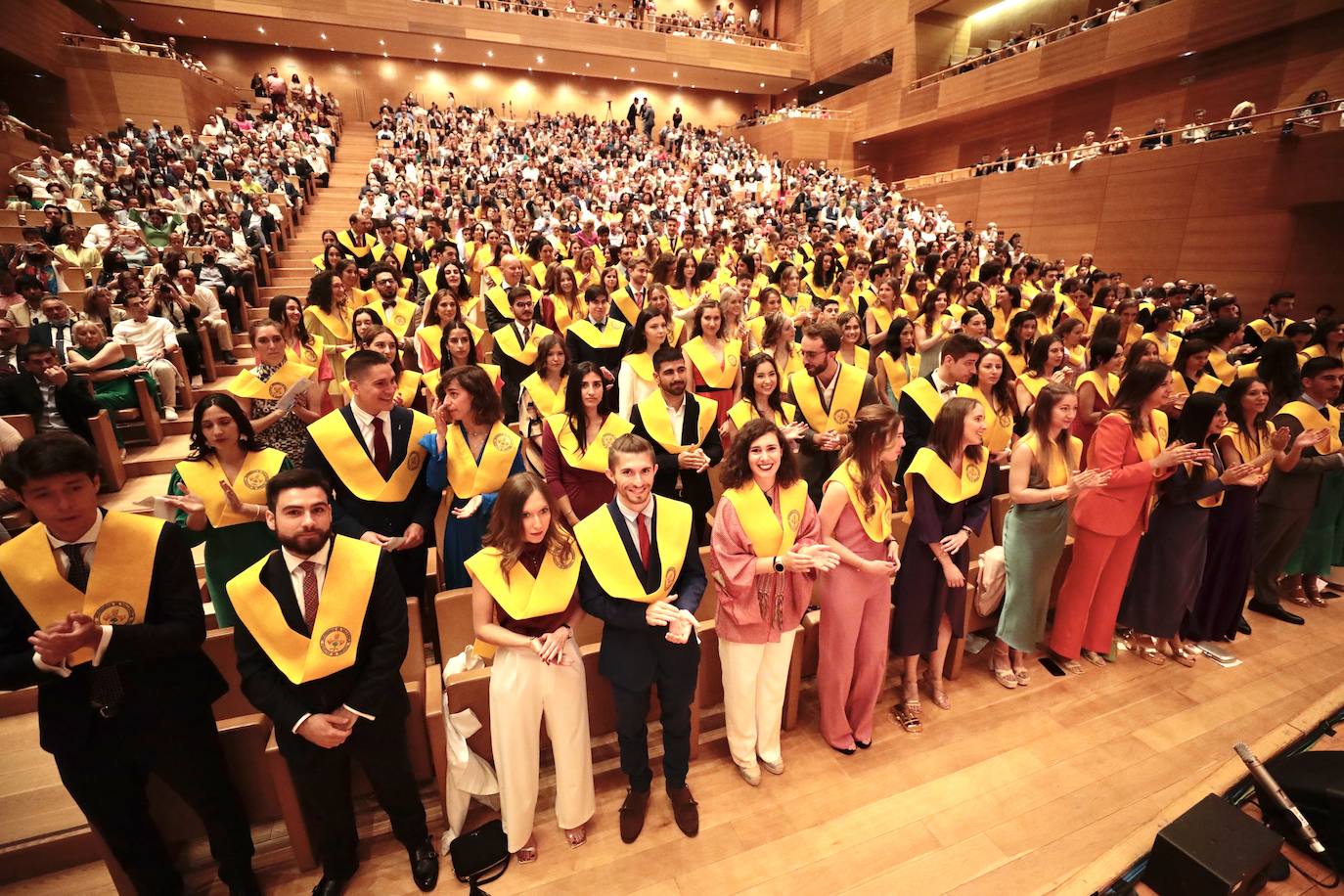 Diferentes momentos de la graduación. 