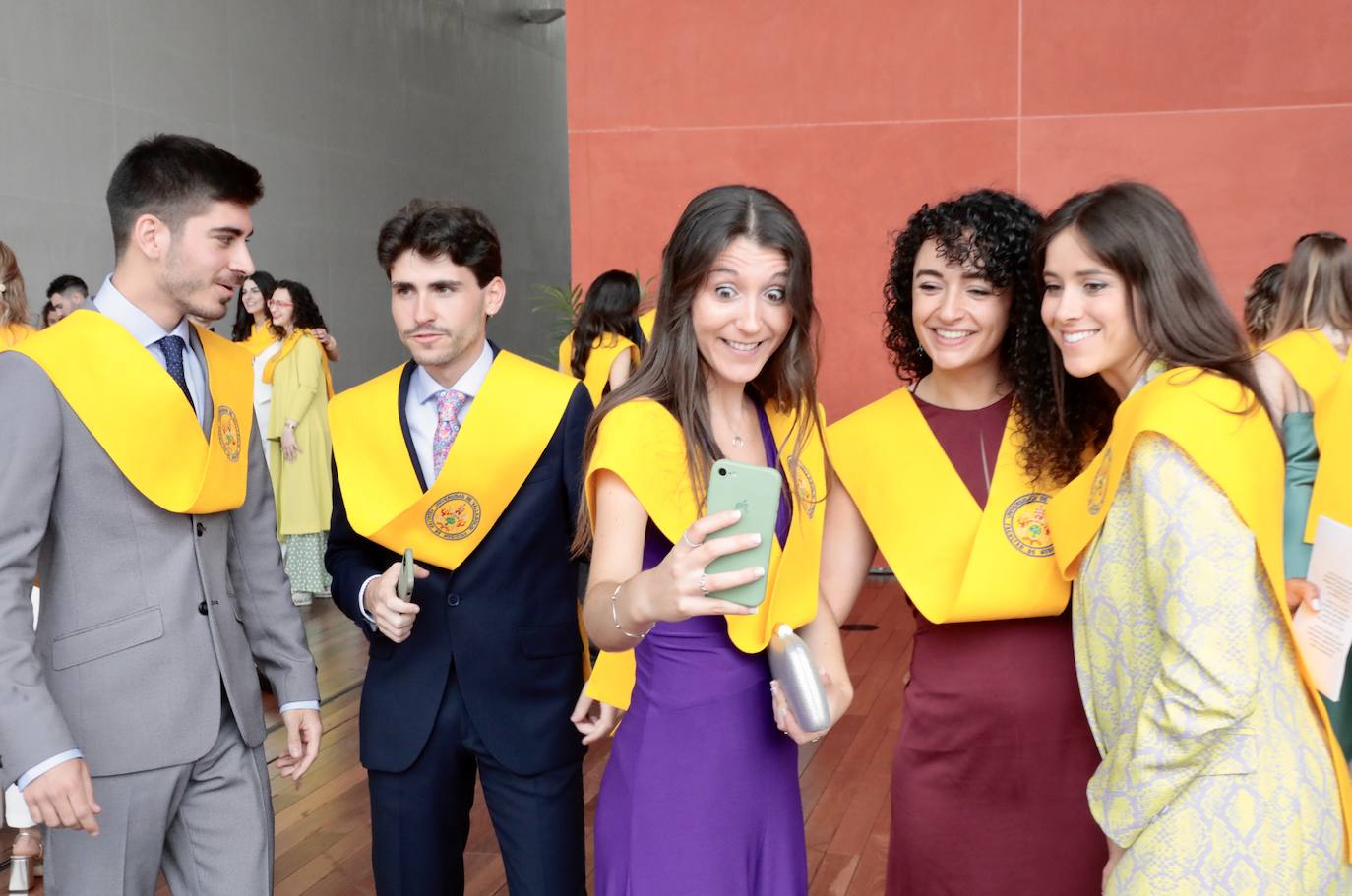 Diferentes momentos de la graduación. 
