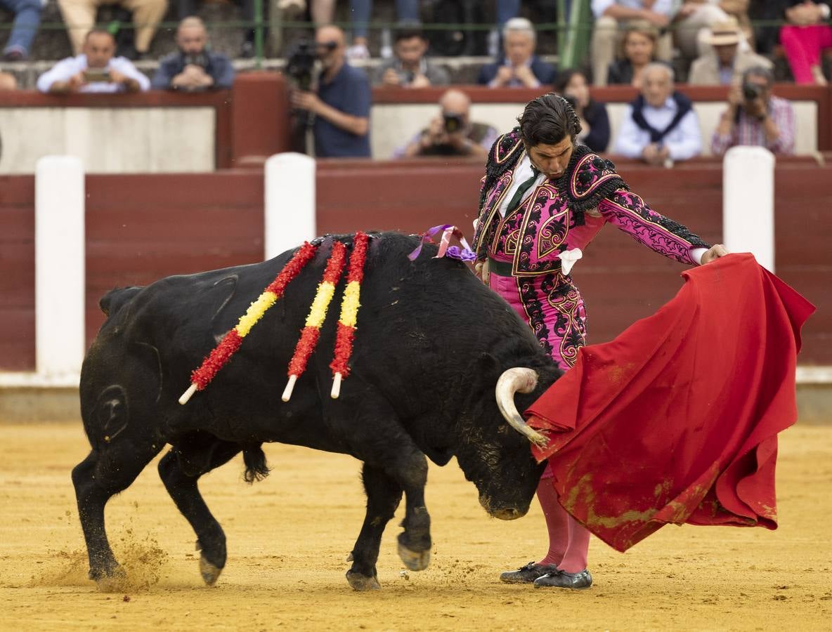 Fotos: Roca Rey y Tomás Rufo abren la puerta grande en Valladolid (2/3)