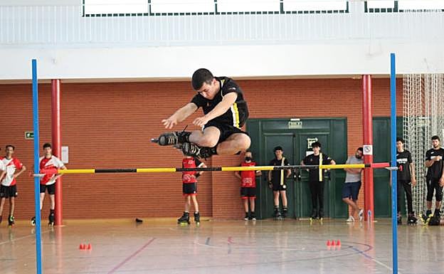 Imagen principal - Imágenes que dejo la competición celebrada en Boecillo. 
