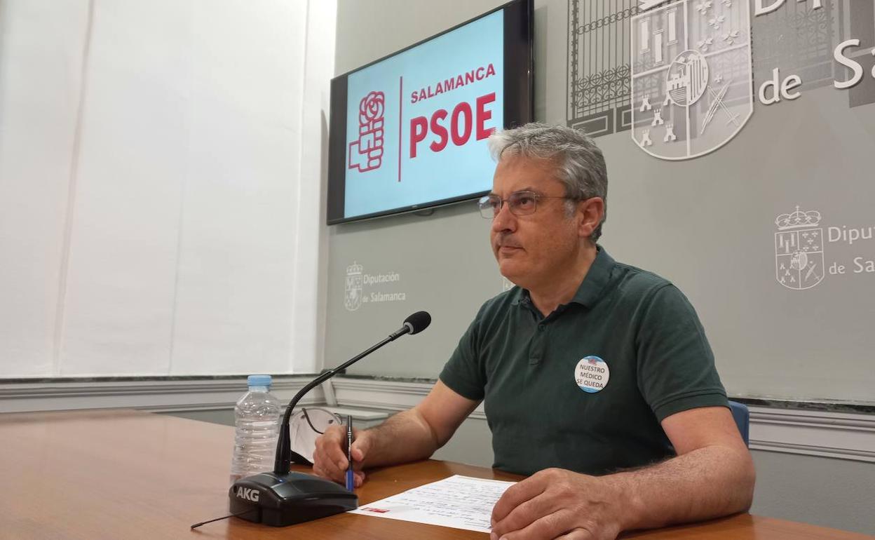 El PSOE critica el plan de inversión de la Diputación: «Rácano, recorta en inversiones y estrangula las arcas de los pueblos»