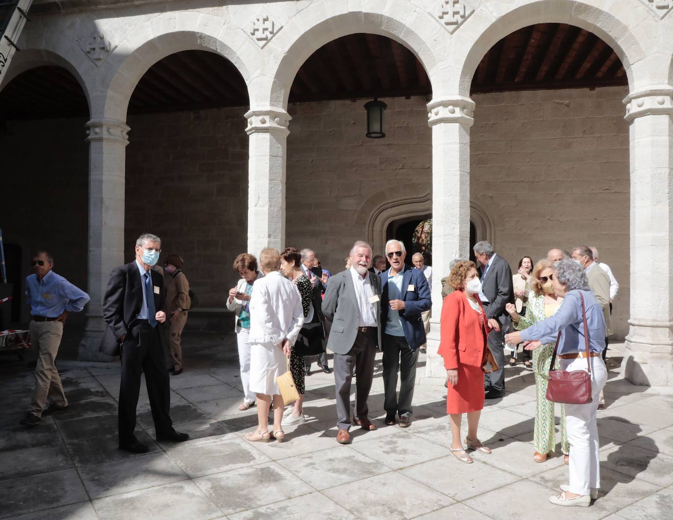 Fotos: Encuentro de la promoción 1964-1970 de la Facultad de Medicina de la UVA