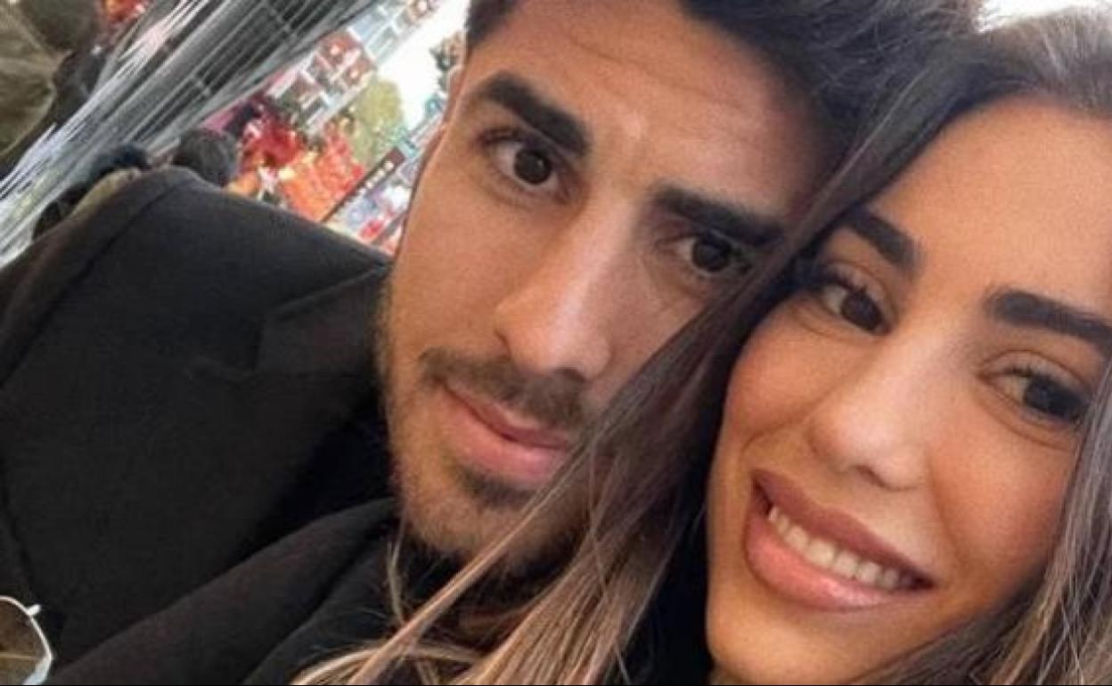 Marco Asensio y su novia Sandra Garal. 