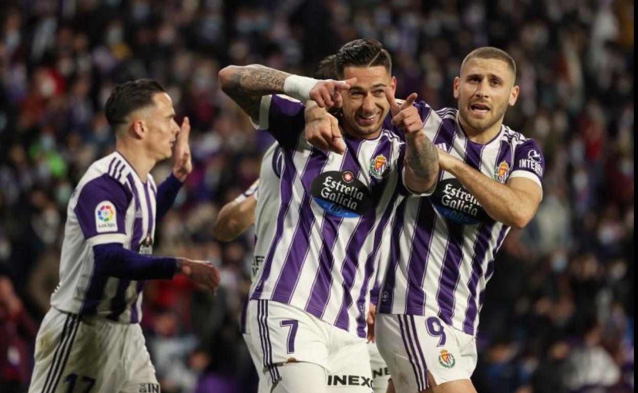 Sergio Leñón celebra el gol del empate ante el Girona. 