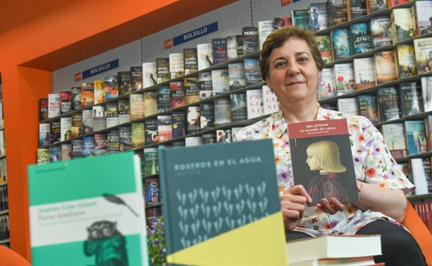 Estrella García, en la librería Oletvm.