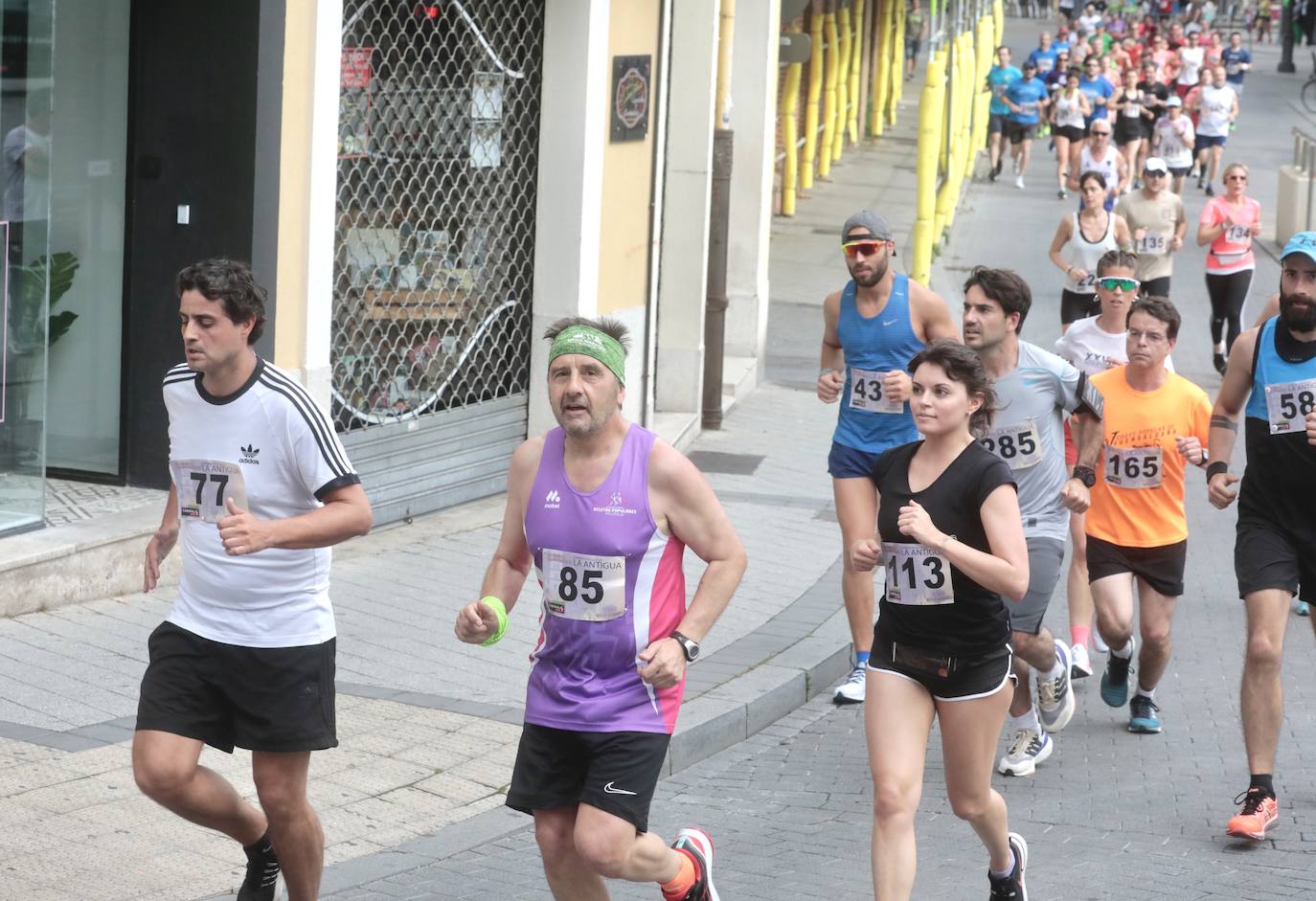 Fotos: La Carrera de La Antigua reúne a medio millar de atletas en Valladolid (1/3)