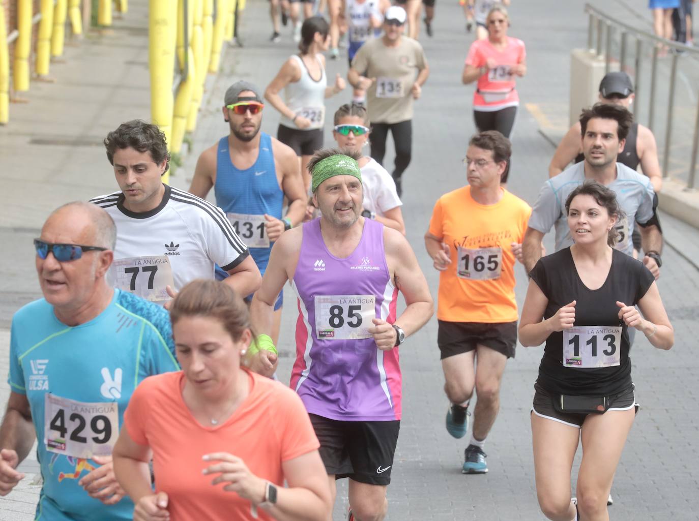 Fotos: La Carrera de La Antigua reúne a medio millar de atletas en Valladolid (1/3)