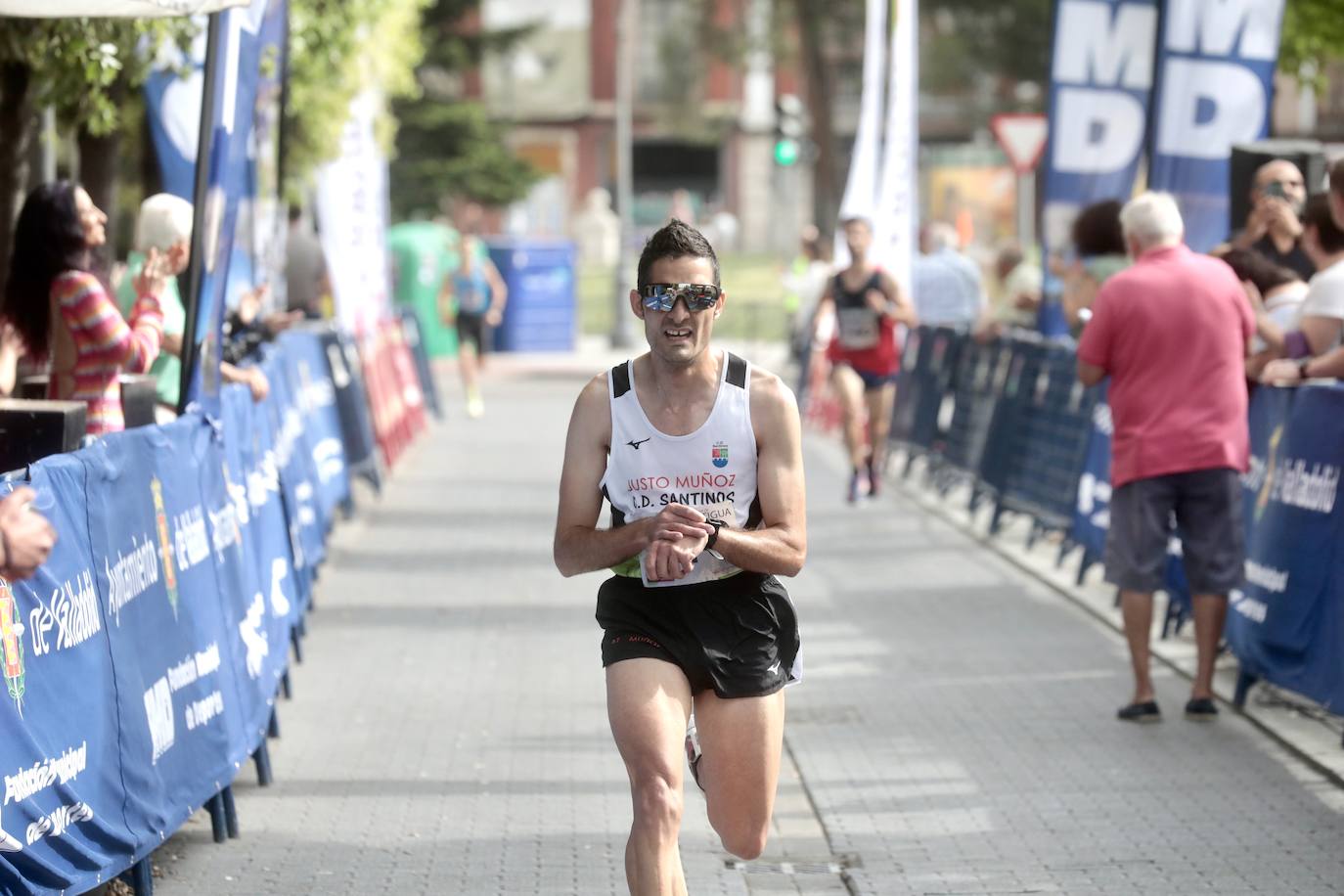 Fotos: La Carrera de La Antigua reúne a medio millar de atletas en Valladolid (1/3)