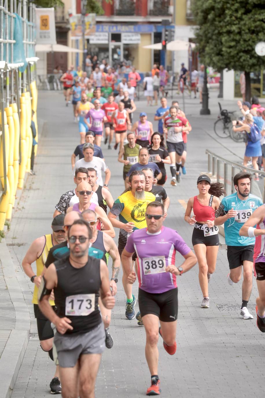Fotos: La Carrera de La Antigua reúne a medio millar de atletas en Valladolid (1/3)