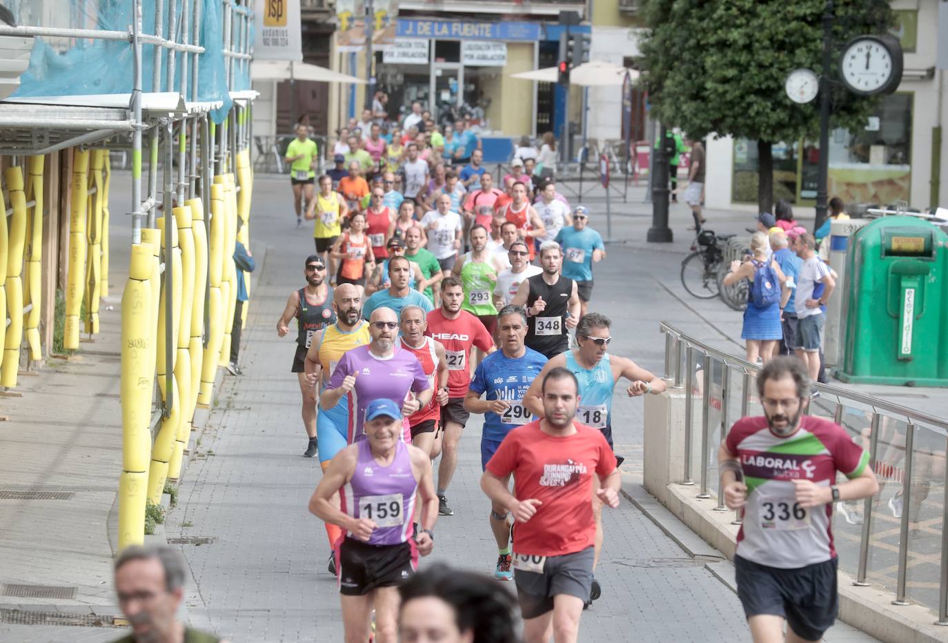 Fotos: La Carrera de La Antigua reúne a medio millar de atletas en Valladolid (1/3)
