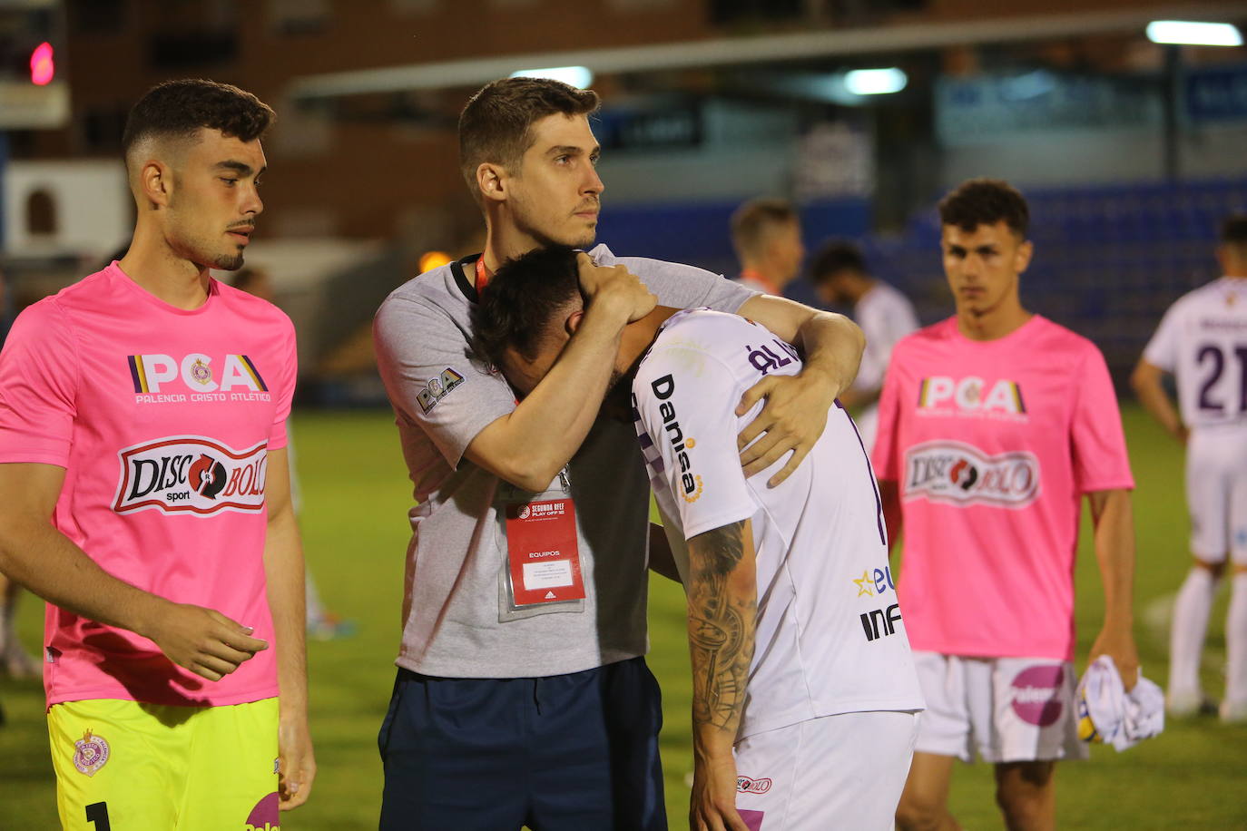 Fotos: Adiós al sueño del &#039;play off&#039; del Palencia Cristo