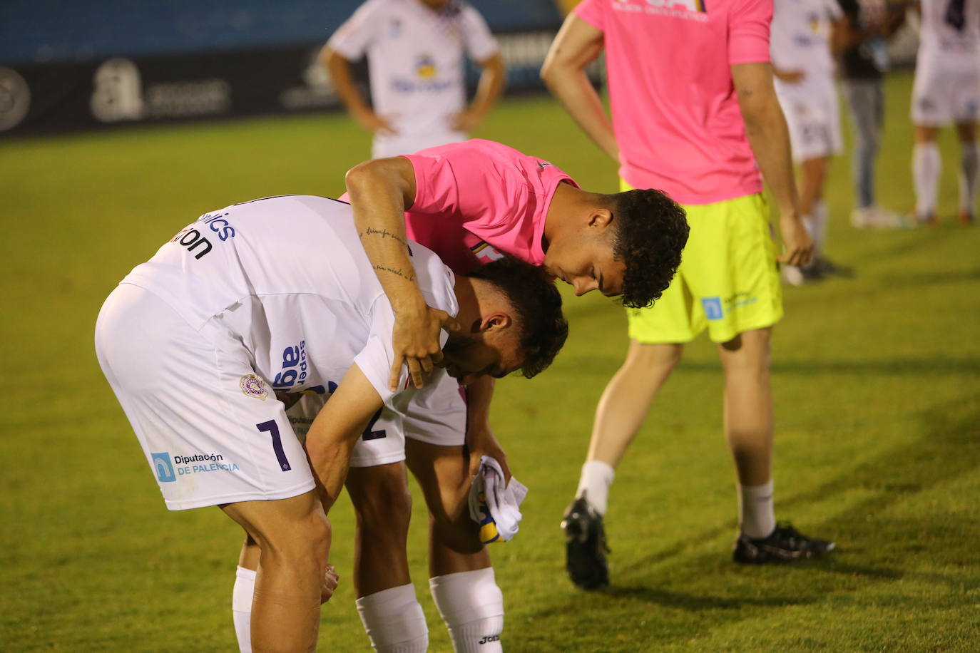 Fotos: Adiós al sueño del &#039;play off&#039; del Palencia Cristo