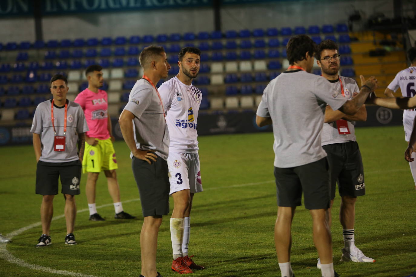 Fotos: Adiós al sueño del &#039;play off&#039; del Palencia Cristo