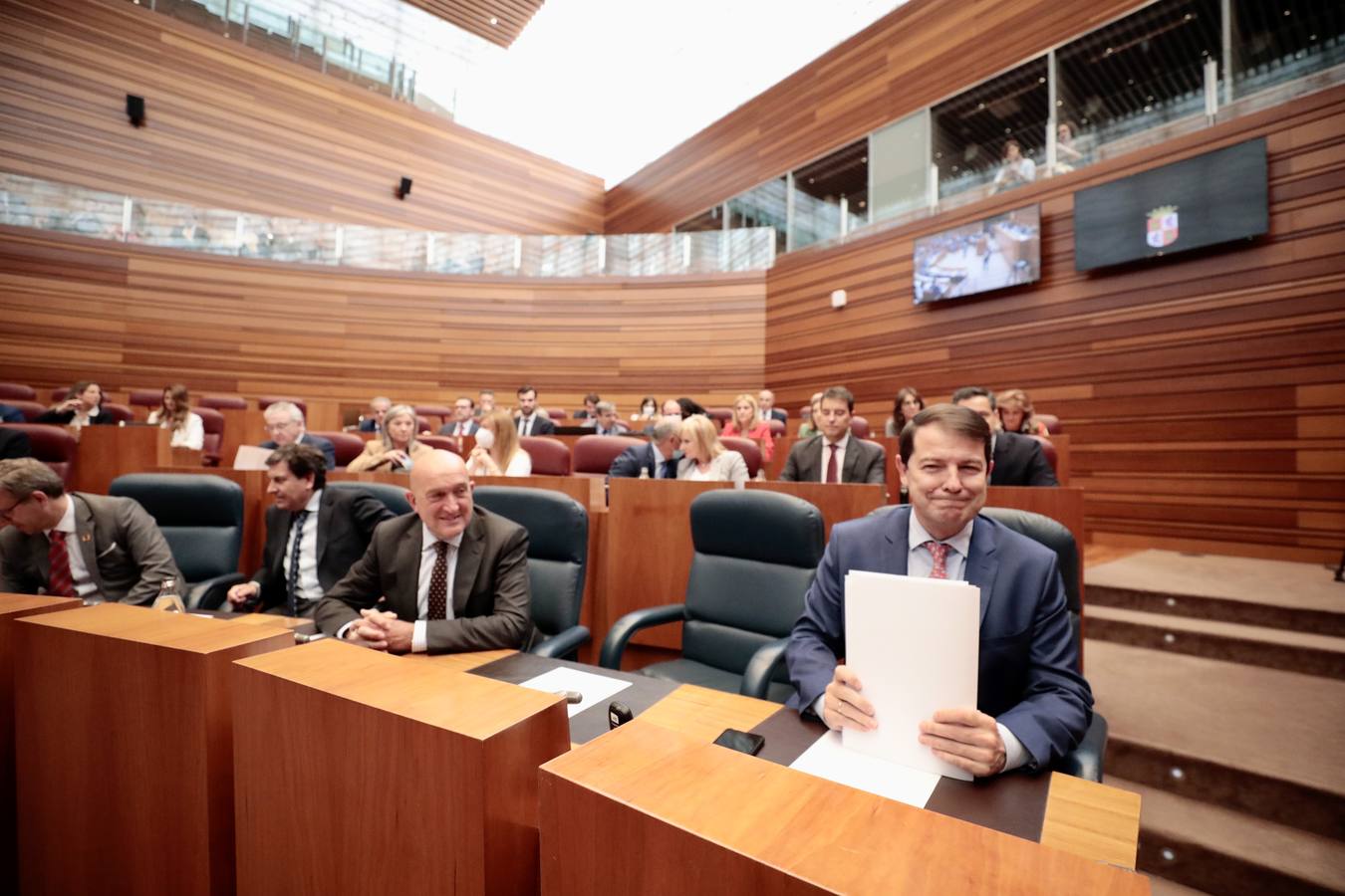 Fotos: Pleno en las Cortes de Castilla y León