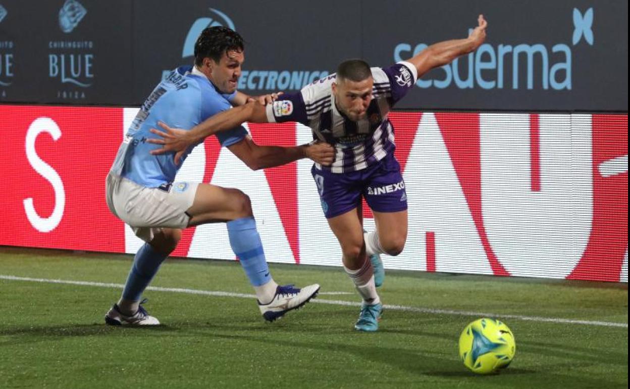 Weissman escapa de la marca de un rival 