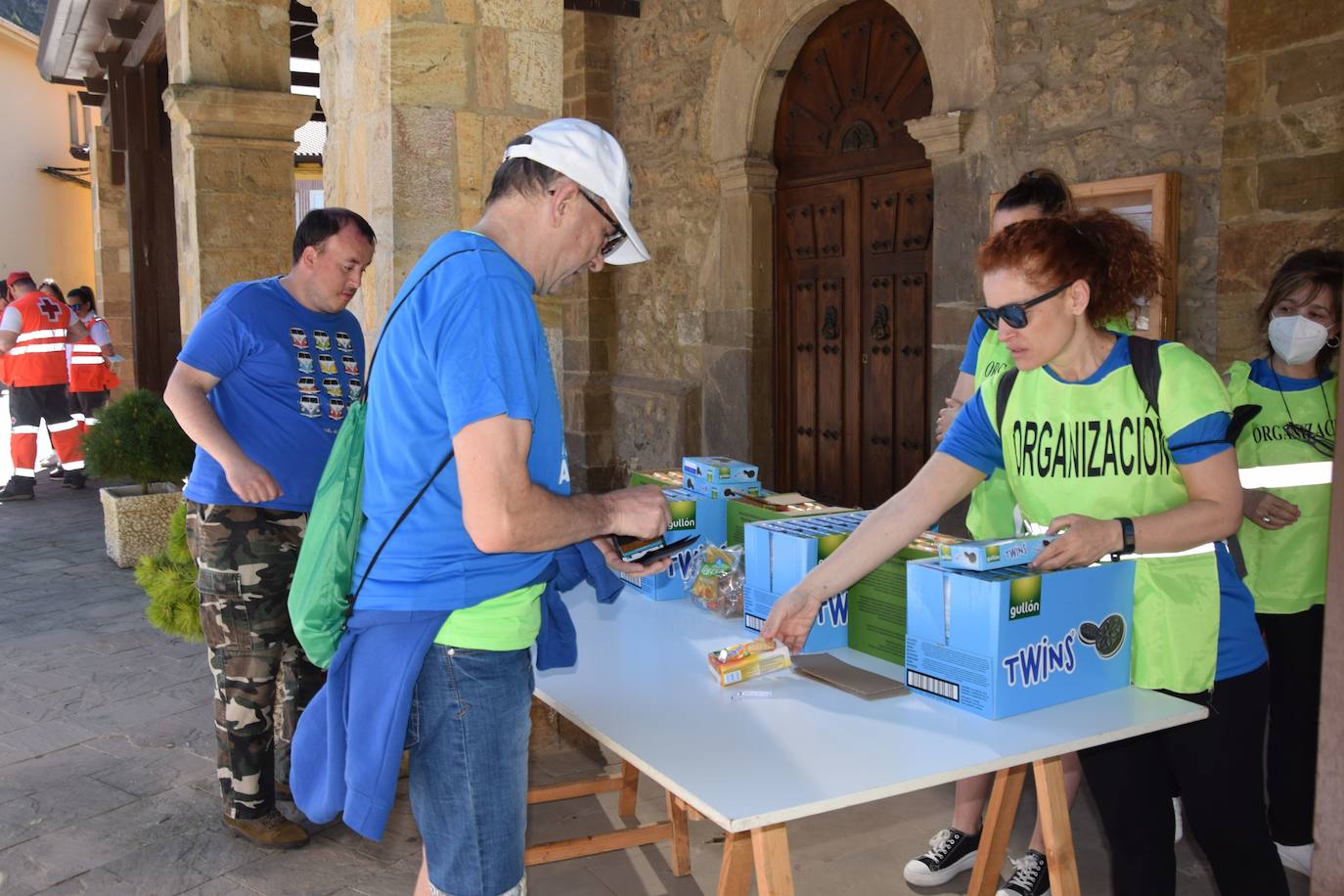Fotos: Guardo recupera la participativa Marcha de Adecas