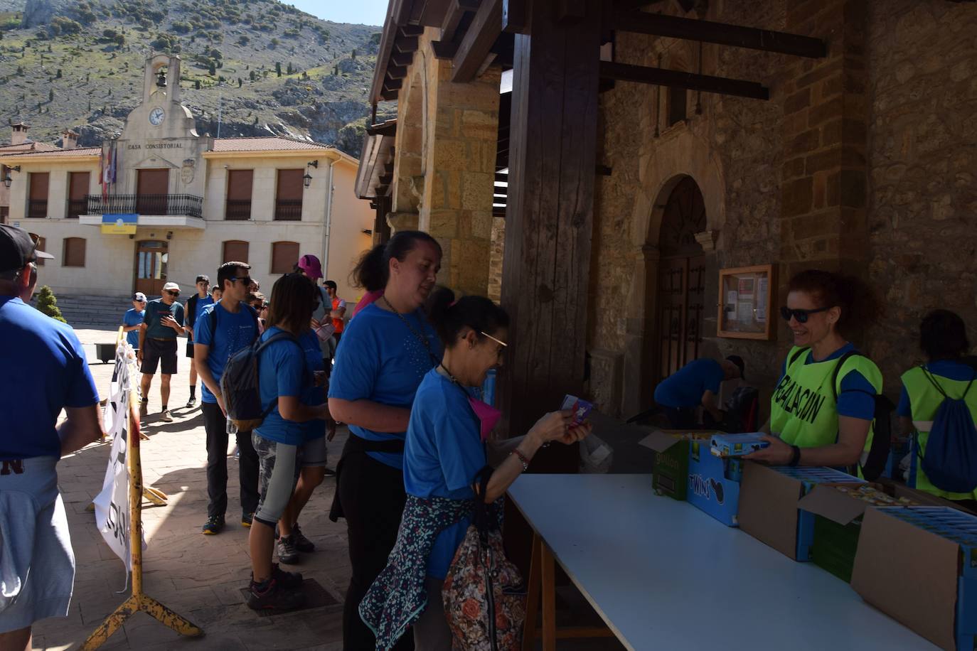 Fotos: Guardo recupera la participativa Marcha de Adecas