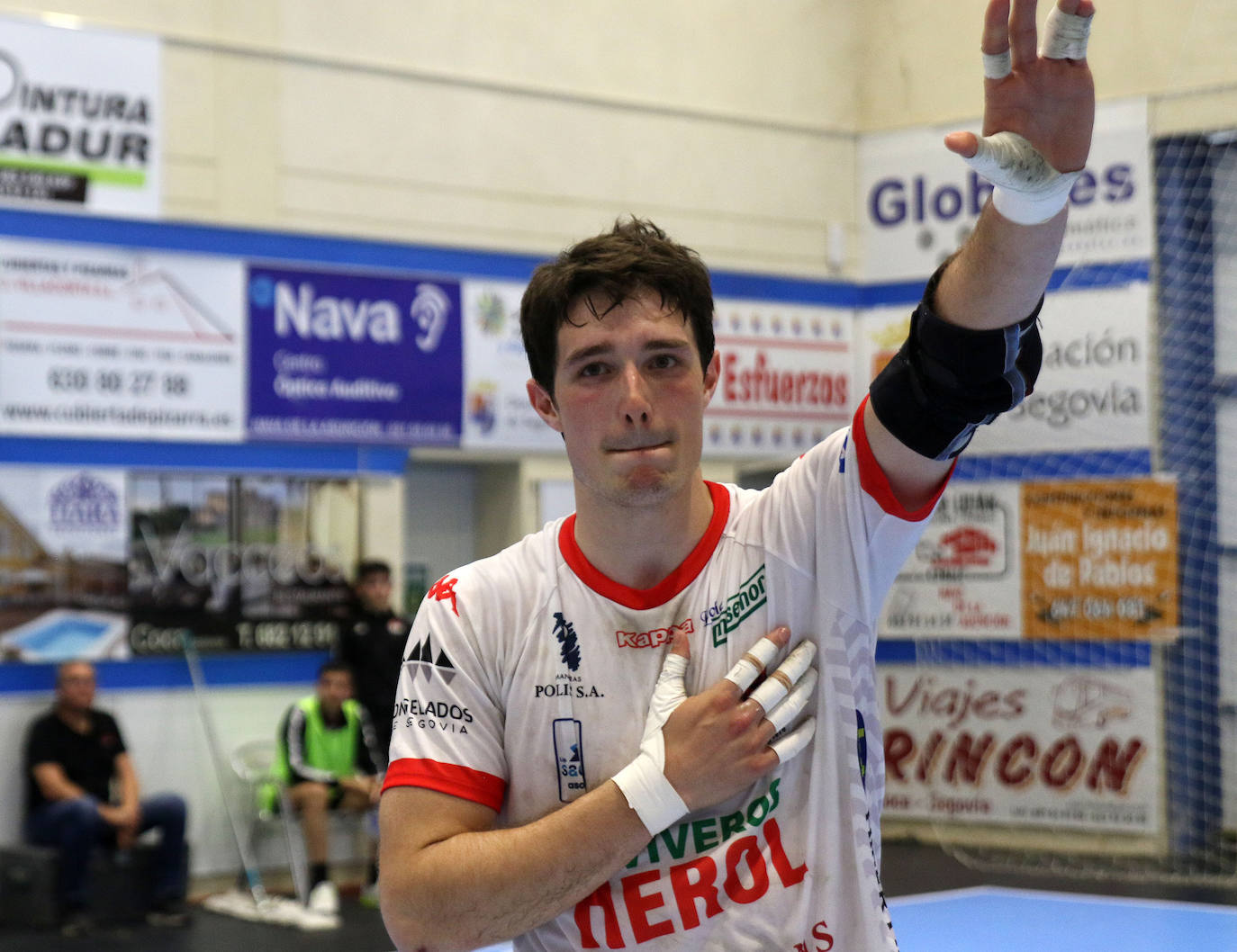 Derrota de Balonmano Nava ante Anaitasuna que le condena al descenso 